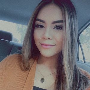 Meet your Posher, Julissa